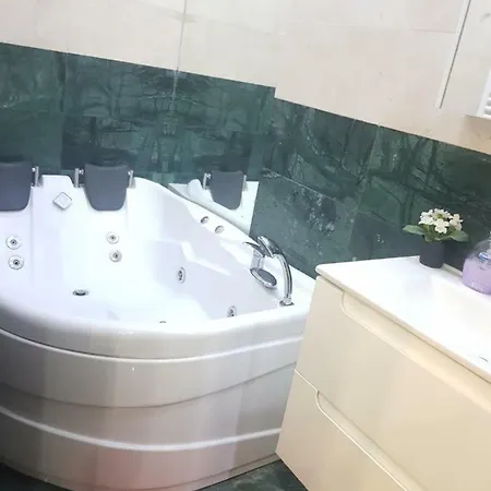 Luxury Rooms Arena Nationala 7 * Bukarest